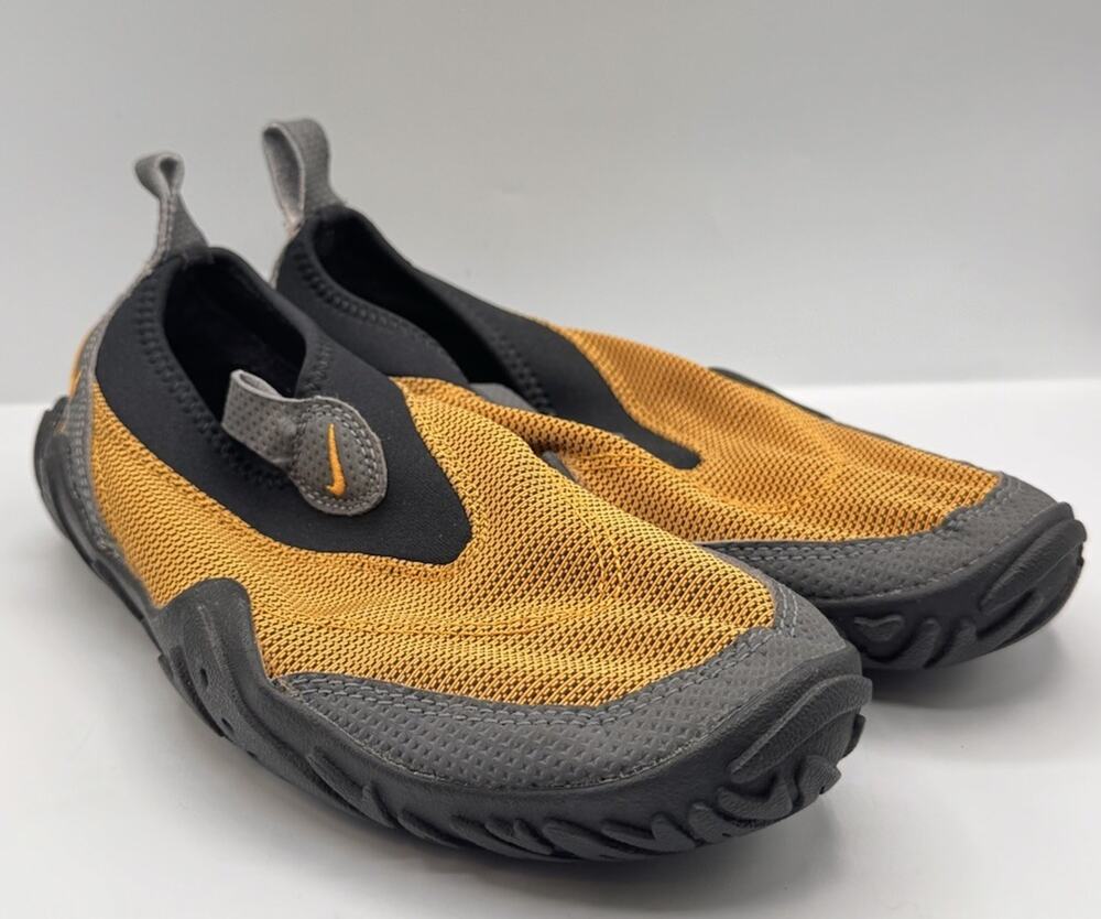 Nike ACG Aqua Socks Men's Water Shoe Vintage 90's Yellow/Gray Size 7